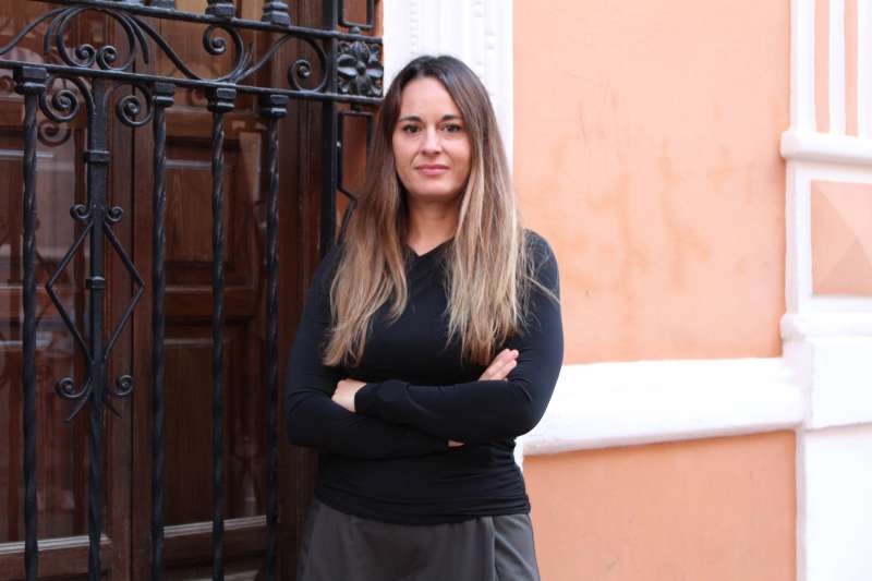 La comisionada para la reconstrucción y reparación de los daños provocados por la dana del Gobierno de España, Zulima Pérez, frente a la Mancomunitat Intermunicipal de l?Horta Sud. /LAURA FLORENTINO 