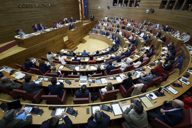Vista general del hemiciclo parlamentario de Les Corts Valencianes. EFE/Biel Aliño /Archivo
