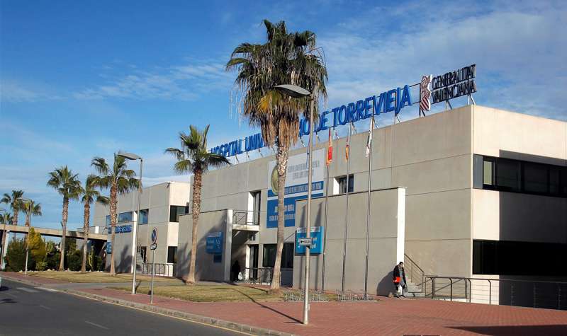 Hospital de Torrevieja (Alicante), en una imagen de archivo. EFE/Pep Morell
