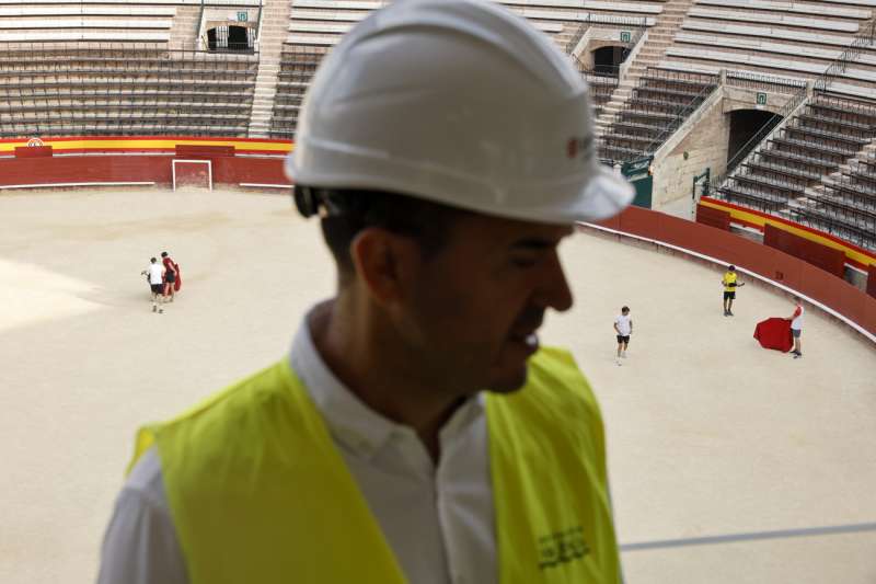 Vista general de la Plaza de Toros de Valncia durante la visita del presidente de la Diputacin de Valencia, Vicent Momp, para conocer el estado de las obras que est realizando la corporacin provincial. EFE/Biel Alio