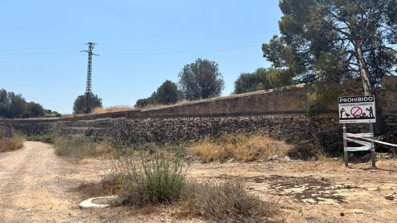 Una senyal de prohibició en una zona rural. EPDA