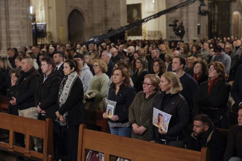 Momento del funeral por las víctimas de la dana celebrado el pasado 9 de diciembre en la catedral de València. EFE/Kai Försterling
