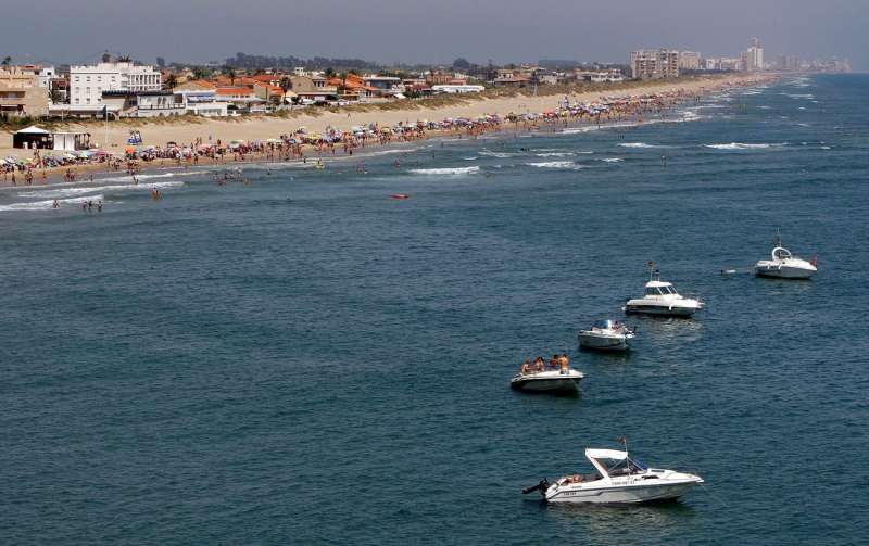 Imagen de la playa de Cullera  EFE/Juan Carlos Crdenas/Archivo
